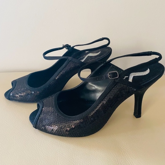 NWOT Nina Black Sequin Slingback Heels - Picture 3 of 8